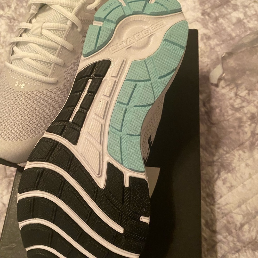 Under Armour Charged Escape Sneakers 10 - Picture 6 of 6